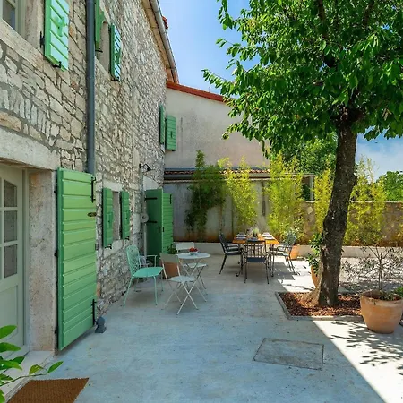 Kalu Rovinj